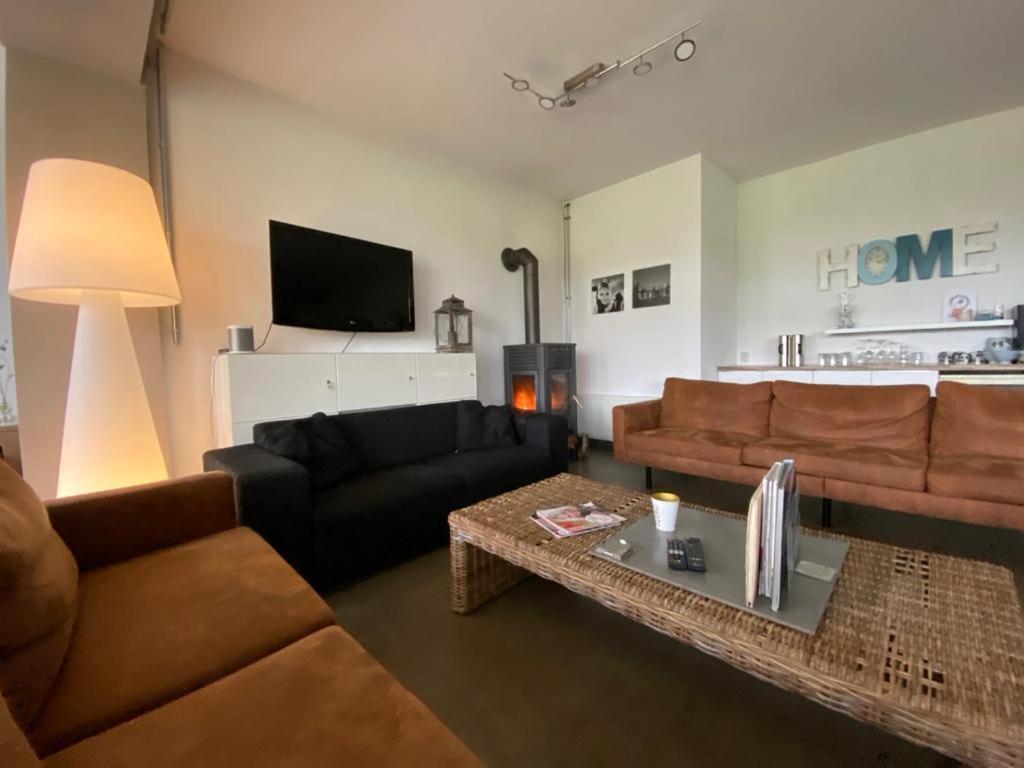 De Slaapfabriek Vakantiehuis En Trainingslocatie 투이그 외부 사진