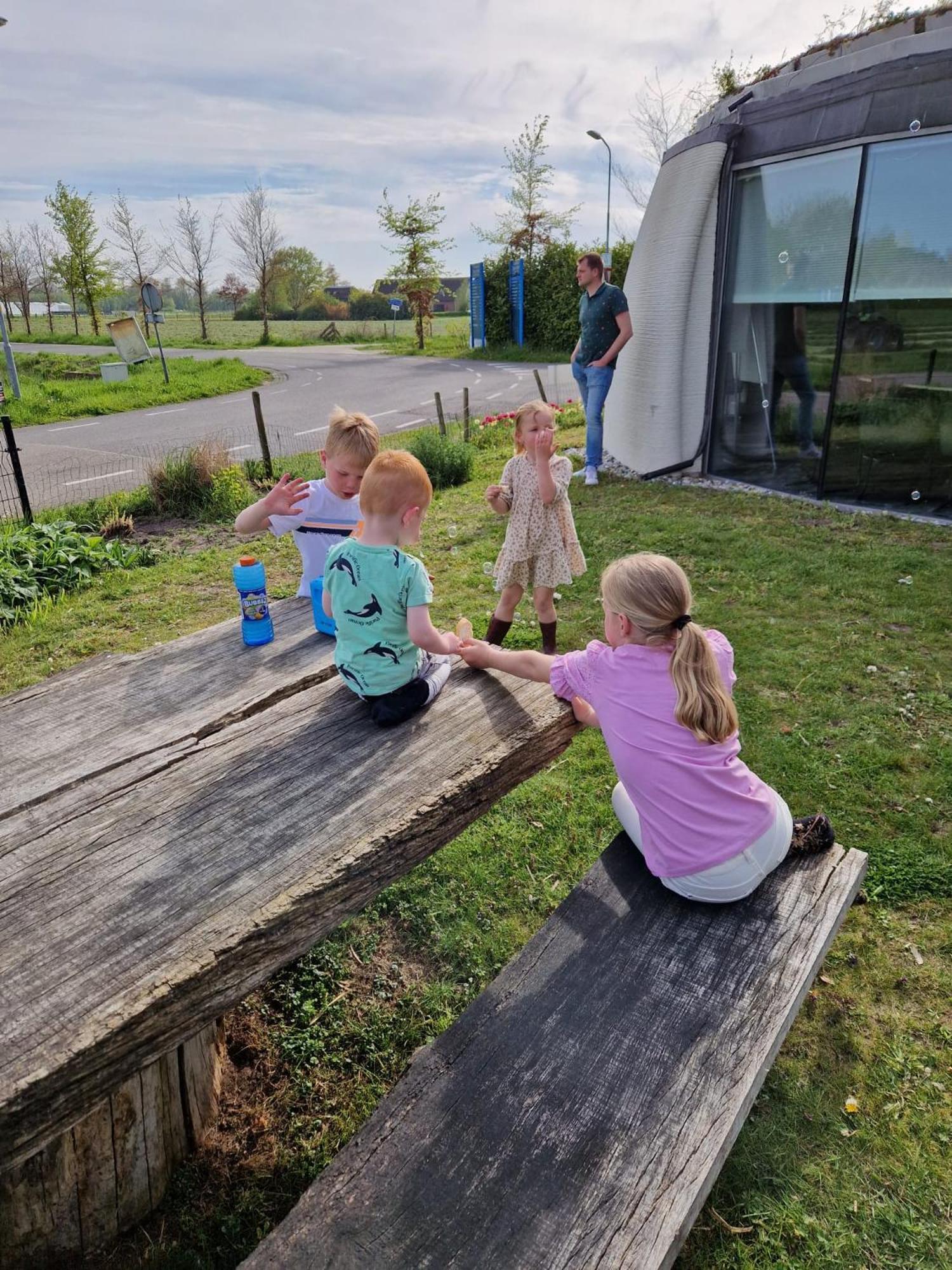 De Slaapfabriek Vakantiehuis En Trainingslocatie 투이그 외부 사진