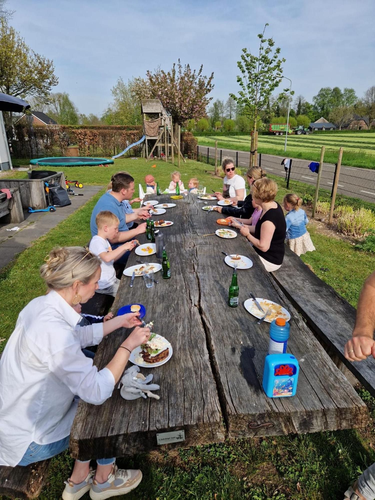 De Slaapfabriek Vakantiehuis En Trainingslocatie 투이그 외부 사진