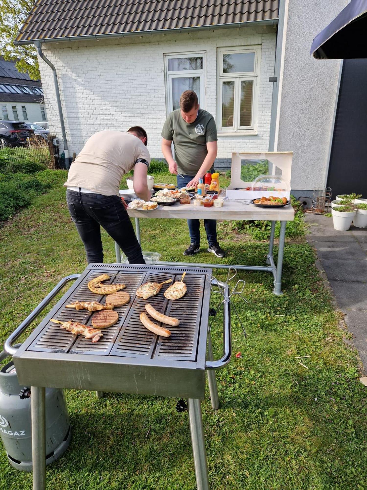 De Slaapfabriek Vakantiehuis En Trainingslocatie 투이그 외부 사진