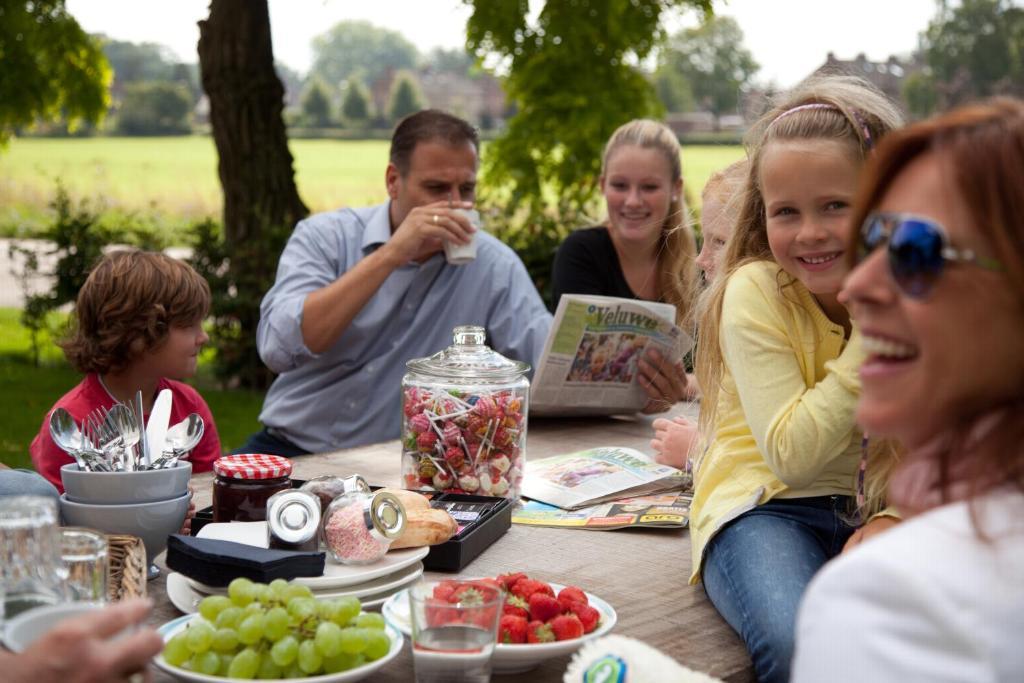 De Slaapfabriek Vakantiehuis En Trainingslocatie 투이그 외부 사진
